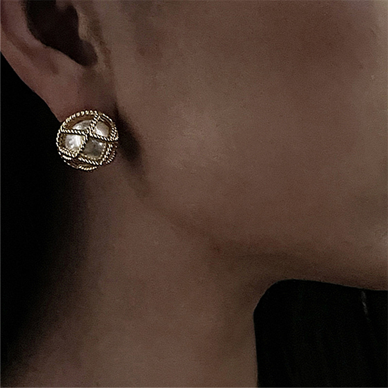 2111160 (4)