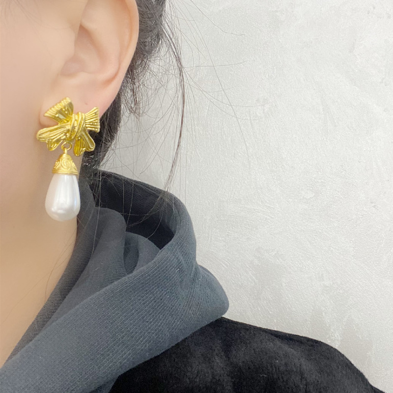 2212108 (1) 指尖瑰宝经典蝴蝶结造型，甜美可爱，少